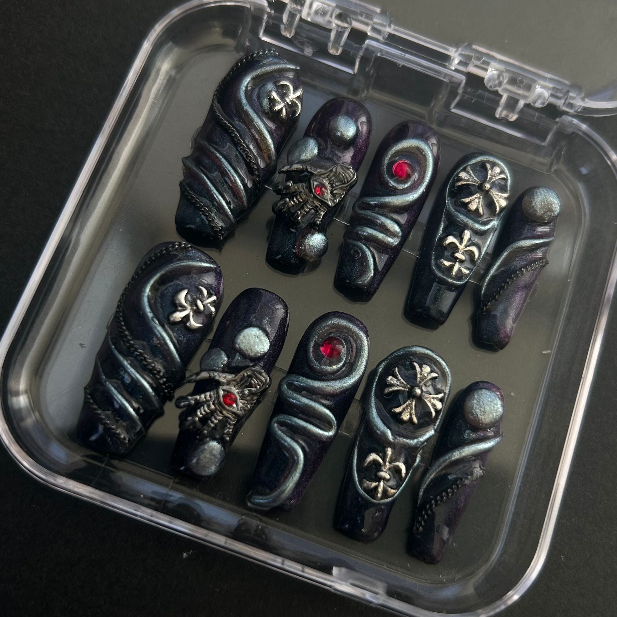 12 Metal spider