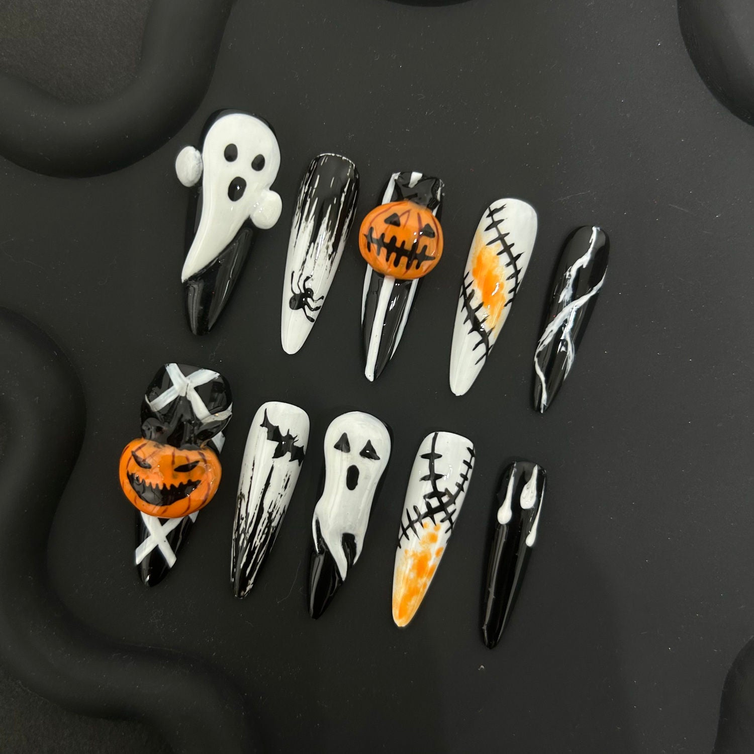 11 Ghost Skull